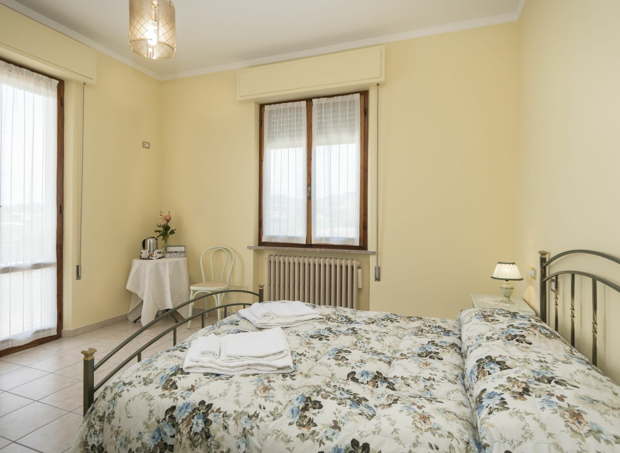 Camere Mariella Assise Extérieur photo