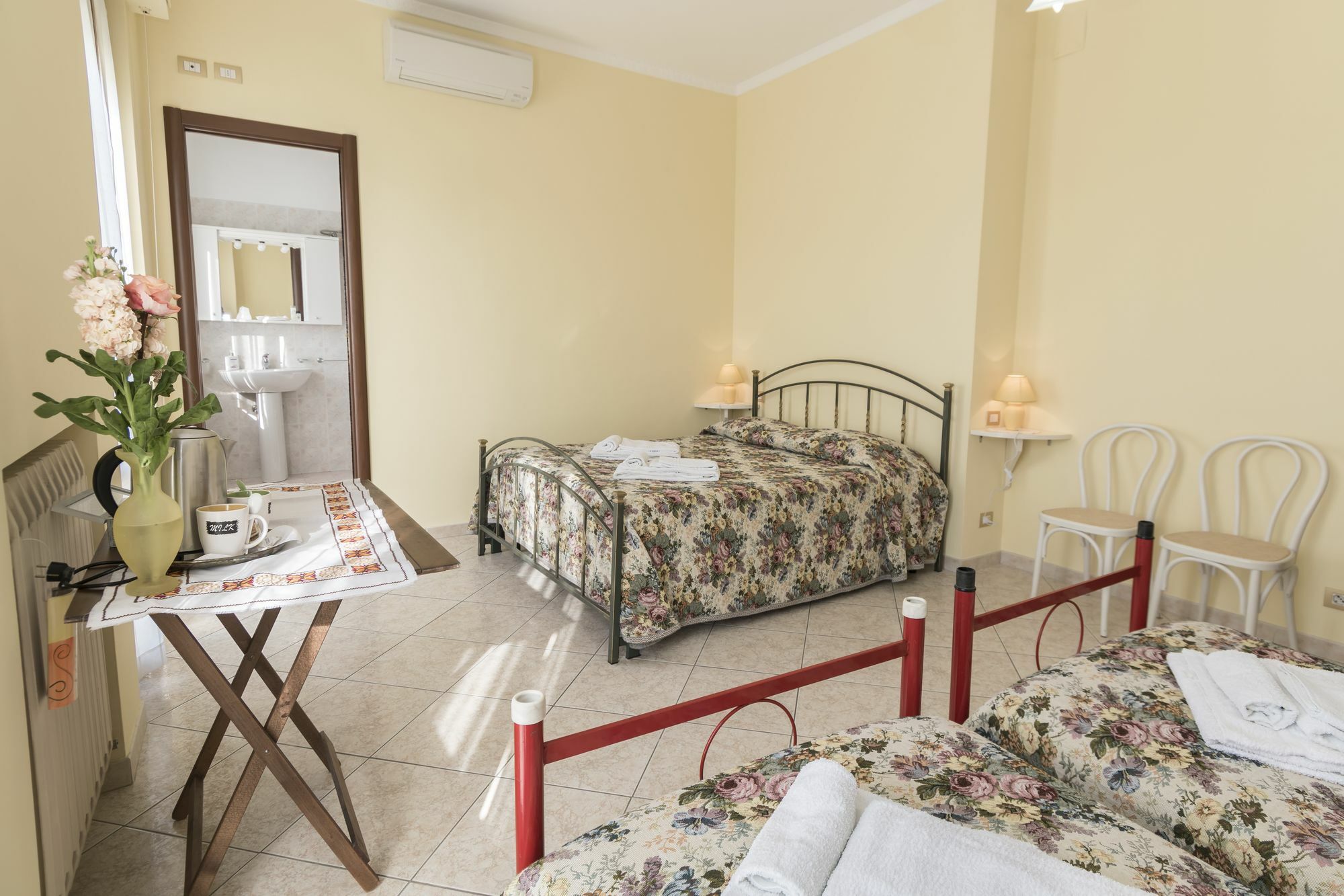 Camere Mariella Assise Extérieur photo